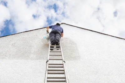 Peinture extérieure à la Roquette-sur-Siagne — façades et ravalement